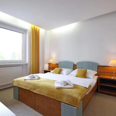 Interhotel Montana Otel