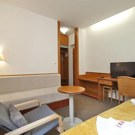 Interhotel Montana Hotel 3*